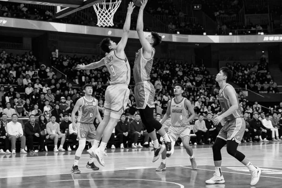 Miikka Muurinen: From Partizan's Bench to Arkansas – A Development Gamble or Another Fall?