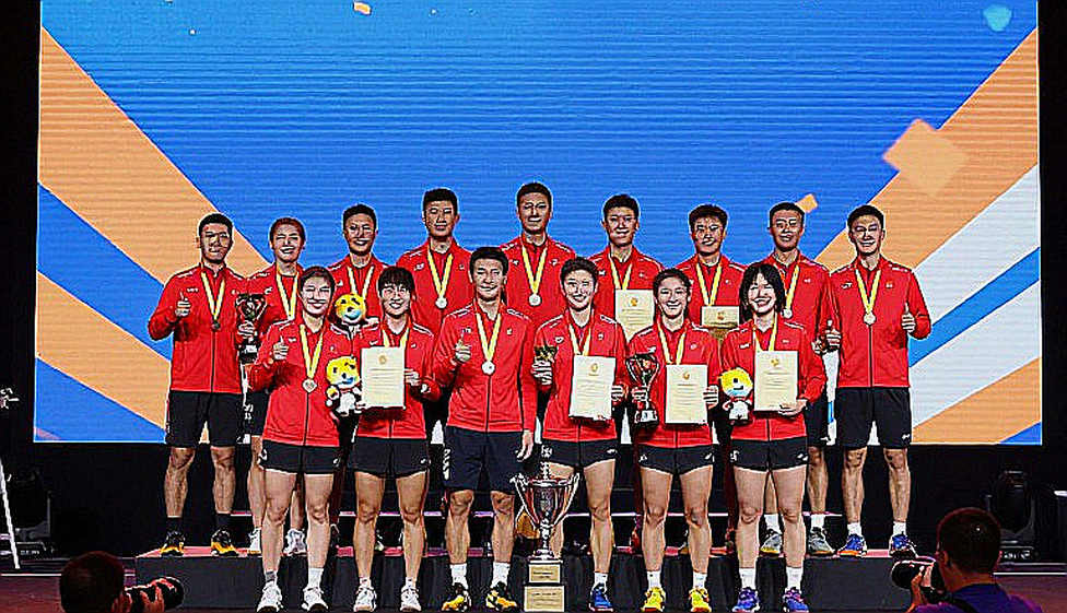 Alwi Farhan tập cùng Kento Momota trước Asian Games 2026: tín hiệu chuẩn bị và những khoảng trống dữ liệu